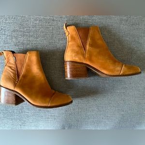 Tom’s Tan Esme Boots